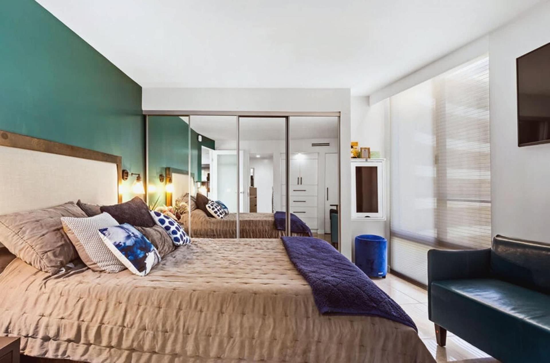 Apartment Renovated 3-bedroom Marina