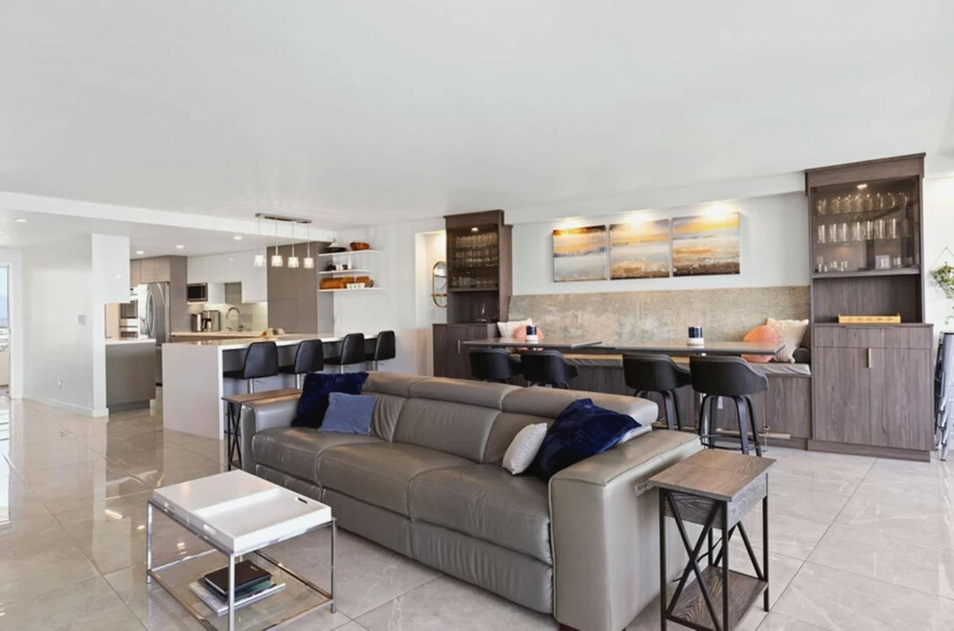 Renovated 3-bedroom Marina *